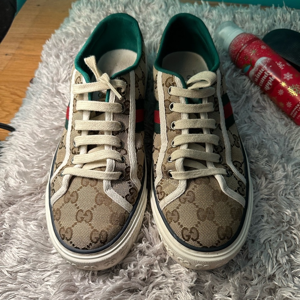 Gucci tennis shoes